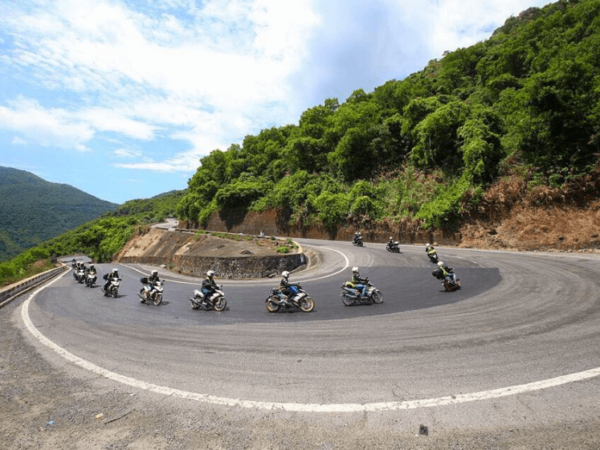 1D_ MOTORBIKE ADVENTURE & HERITAGE TRAIN WITH STREET FOOD TOUR IN DA NANG